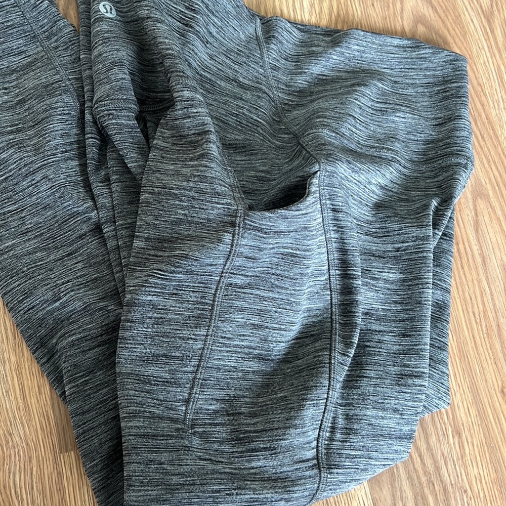 Lululemon align high rise leggings with side pockets sz 8 - Picture 3 of 4
